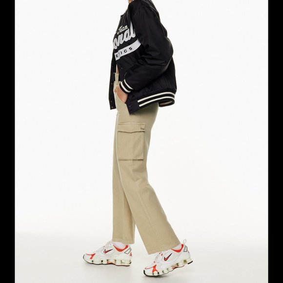 NWT TNA Aritzia Belted Cargo Pant Gd Humus Beige XS - Picture 3 of 13